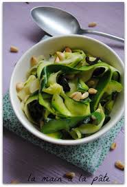 Salade De Tagliatelles De Courgettes Laurent Mariotte Recette Tagliatelles Tagliatelles De Courgettes Salade Courgette