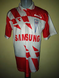 Universidad católica is one of the most successful and popular chilean football clubs and considered one of chile's big three. Club Deportivo Universidad Catolica Spezial Fussball Trikots 1994 Sponsored By Samsung