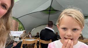 Få en pandekage og en snak med præsten