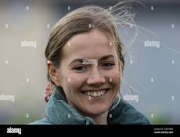 Kerri Lyons's Instagram, Twitter & Facebook