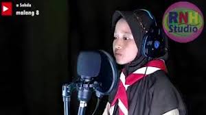 Kumpulan lirik lagu indonesia terbaru, lirik lagu peterpan, lirik lagu ungu, lirik lagu gigi, lirik lagu slank, lirik lagu iwan fals, lirik lagu cokelat, lirik lagu letto, lirik lagu geisha, lirik lagu padi, lirik lagu dewa, lirik duhai belahan jiwa permata hati cepatlah datang ke pangkuanku. Chords For Lagu Guru Permata Hatiku