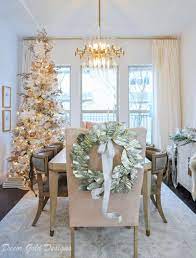 Creating a fun and festive christmas atmosphere in the dining room is easier said than done. Christmas Dining Room Styled For The Season Home Tour Decor Gold Designs