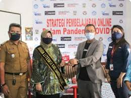 Desain kaos lengan panjang.png / contoh desain kao. Startegi Dan Inovasi Pembelajaran Di Masa Pandemi Ala Smartfren Community Halaman All Kompasiana Com