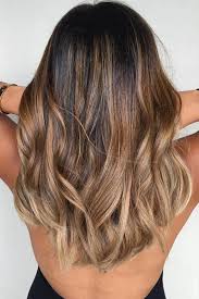 Ottieni schiariture luminose sui capelli castano scuro con la guida wella professionals. Balayage Come Porteremo I Capelli Nell Estate 2020 Franco De Gaetano