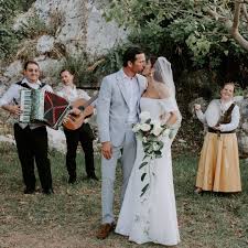 Vogue Weddings On Instagram Planning A Destination Wedding To Sicily Make Sure Even Your Music Is On Theme Brid Vogue Wedding Sicily Wedding Future Wedding