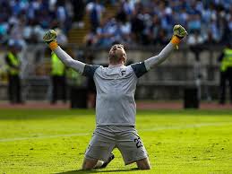 Diego maradona was born 30 october 1960 and grew up under poor conditions in villa fiorito near buenos aires as the fourth child of tota and chitori maradona. Sp Braga Marafona Ricardo Ferreira E Ailton De Saida Maisfutebol