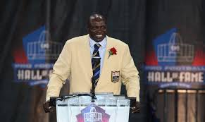 We asked the buzzfeed community to tell us which family feud answers always make them laugh. Family Feud Bruce Smith Explains His Mindset Behind Awful Answer