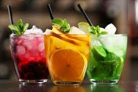 Provate le nostre ricette di cocktail colorati e lasciatevi affascinare dai loro cromatismi intensi e luminosi. Cocktail Analcolici Ricette Fresche E Dissetanti Drinkabile
