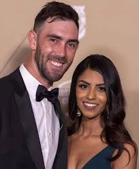 Glenn Maxwell With His Wife 😍