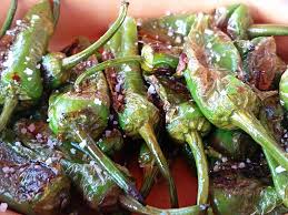 It covers an area of 48.4 km², is 95 km from a cor. Tapas Als Beilage Zum Grillen Pimientos De Padron