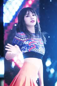 On Twitter Blackpink Fashion Girl Photo Poses Blackpink Lisa