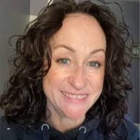 Elizabeth Perrone's Instagram, Twitter & Facebook