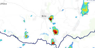 Elektromagnetické vlnění dopadne na oblak (přesněji na vodní kapky a ledové krystaly) a odrazí se zpět na příjmovou část radaru. V Cesku Se Vyskytly Bourky Na Stanici Plechy Naprselo 41 Mm Meteopress Predpoved Pocasi Aktualni Pocasi