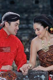 Perfect foto prewedding indoor jawa 92 bagi ide fotografi menarik. Fotografer Foto Prewedding Adat Jawa Tradisional Kuno Klasik Jogja Di Candi Plaosan Jawa Tengah Fotografer Pernikahan Prewedding Wedding Photographer Jogja Yogyakarta Indonesia