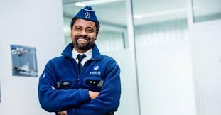 Tinne oltmans krijgt extreme lading | kiekenkotkwis #5. Inspecteur Obi Uit Buurtpolitie Brengt Zijn Eerste Single Het Nieuwsblad Mobile