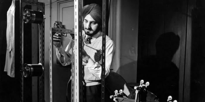 Remembering Narinder Kapany, the “Father of Fiber Optics” - News