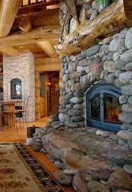 Les Fustes Des Maisons En Rondins De Bois Maison En Rondins Maisons Rustiques Ferme Rustique