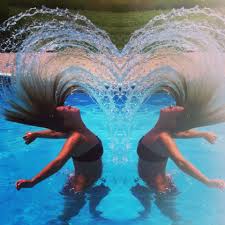 What A Cute Photography Idea Pool Photography Best Friends Shoot Best Friend Photography