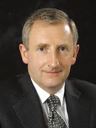 COVER 598X210 NEW.ps, page 1 @ Normalize ( COVER 598X210 )