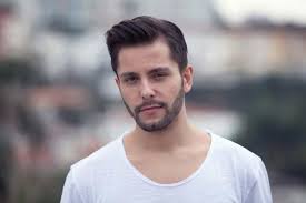 Gaya rambut vino g bastian sekarang dan dari masa ke masa 2019 via menatamodelgayarambut.blogspot.com. Ingin Tampil Lebih Modis Dan Elegan Ini Model Rambut Pria Yang Cocok Buat Semua Cowok
