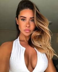 Lacey Bentley's Instagram, Twitter & Facebook