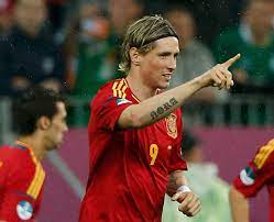 Online is the best place to fid most products of a specialist nature including men's hair bands and headbands. Mens Hairstyles With Hair Accessories For Men Pictures Products Tips And Advice