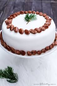 Volle kanne rezepte kuchen weihnachten. Gebrannte Mandel Torte Mit Vanillecreme Und Fondant Filizity Com Food Blog Aus Dem Rheinland