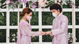Pasangan aurel hermansyah dan atta halilintar membeberkan pengalaman ciuman pertama mereka. Title Siraman Aurel Hermansyah Ensures That Krisdayanti Is Not Present