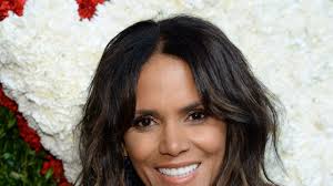 Beauty Q&A: Halle Berry's Insights Into Rocking Short Hair, Her Favorite  Lip Product