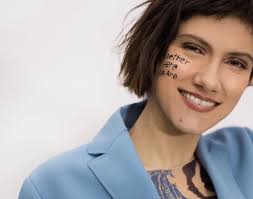 Ogni istante è il nuovo singolo di Elisa, in anteprima a Together we are