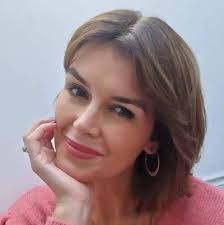 Debbie Pallett's Instagram, Twitter & Facebook