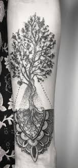 Le tatouage sur l'avant bras est une manière d'exprimer au grand jour certaine chose, ou du moins d'exposer son cher tattoo au plus grand nombre. Body Tattoo S Tatouage D Arbre Mandala Dotwork Avant Bras Tattooviral Com Your Number One Source For Daily Tattoo Designs Ideas Inspiration