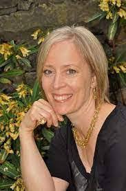 Gina Bench's Instagram, Twitter & Facebook