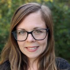 Miranda Kearney's Instagram, Twitter & Facebook