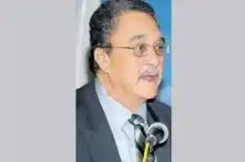 Former PM urges St Lucia to follow Barbados in ditching Queen