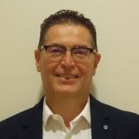 700+ profilů „Victor &“