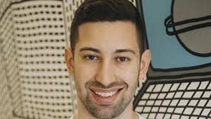 Dovi Frances threatening to sell Papaya holdings at 90% discount;  Co-founder Guez say