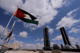 .اللجوء إلى الحظر الشامل وأوضح عضو لجنة الأوبئة بالقول أن اللجوء للحظر الشامل سيعمل على الآمن، مؤكدًا أن الأردن لا يزال بعيدًا عن هذه النسبة التي تفرض اللجوء إلى الحظر الشامل. Ù…ÙˆÙ‚Ø¹ Ø®Ø¨Ø±Ù†ÙŠ Ø§Ù„Ø£Ø²Ù…Ø§Øª ØªØ¹Ù„Ù† Ø¥Ø³ØªØ«Ù†Ø§Ø¡Ø§Øª Ø§Ù„Ø­Ø¸Ø± Ø§Ù„Ø´Ø§Ù…Ù„