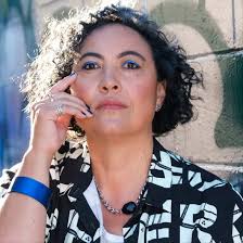 This Shorudā Thursday Gene Rivers aka @te_riversawarau and Sam E aka  @sephotonz return to the decks bringing their signature blend of  forward-thinking, soulful deep cuts. Expect a journey through the finest  selections—warm,