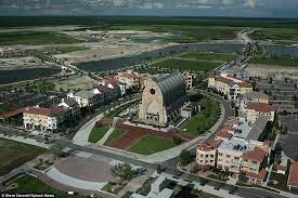 The recession devastated florida, and the planned community almost certainly would have failed without private support. How Domino S Pizza Chain S Founder Established Ave Maria In Florida Daily Mail Online