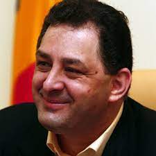 Este vorba de plata sumei de 15 milioane de euro ca daune materiale. Marian Vanghelie Marianvanghelie Twitter