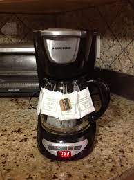 Coffee iced tea maker can be used to easily brew iced tea in less than 10 minutes. Use Your Old Coffee Maker To Make Herbal Tea One Tea Bag For Every Two Cups Of Water I Like To Mix And Match My Flavors Yo Tea Leaves Coffee Maker