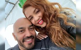 In 2010, rivera was awarded a grammy award for his album, tu esclavo y amo. Lupillo Rivera Se Comprometio Con Giselle Soto Esto Dijo El Cantante