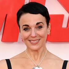 Watch Mr Selfridge · Season 3 Episode 10 · Episode 10 Full Episode Online