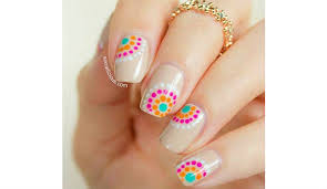 Make your mom flowers that she will keep forever. 5 Simple Yet Adorable Nail Art Ideas By Using A Toothpick