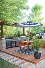 20 Pretty Outdoor Kitchen Ideas That Ll Surprise Your Guests Kitchens Kitchendesign Kitchenideas Outdoor Kitchen Design Backyard Outdoor Kitchen Decor