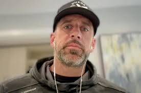 Aaron Rodgers's clash of opinions with Tom Brady and huge purchase as  rumors swirl