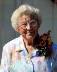 Louise Randolph's Instagram, Twitter & Facebook