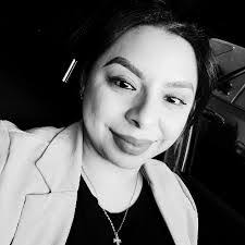 Doris Sosa's Instagram, Twitter & Facebook