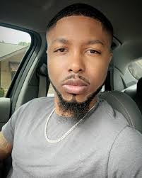 Thought I'd share this here since we all love Tekken. I'm a gaming/anime  tattooer based out of Kentucky, I started a Tekken leg sleeve last night  and this is as far as